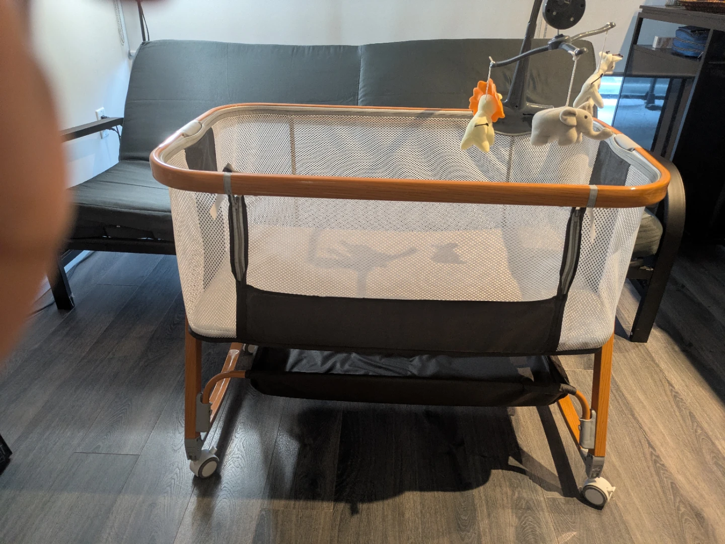 Baby Bassinet with Mobile - photo 5