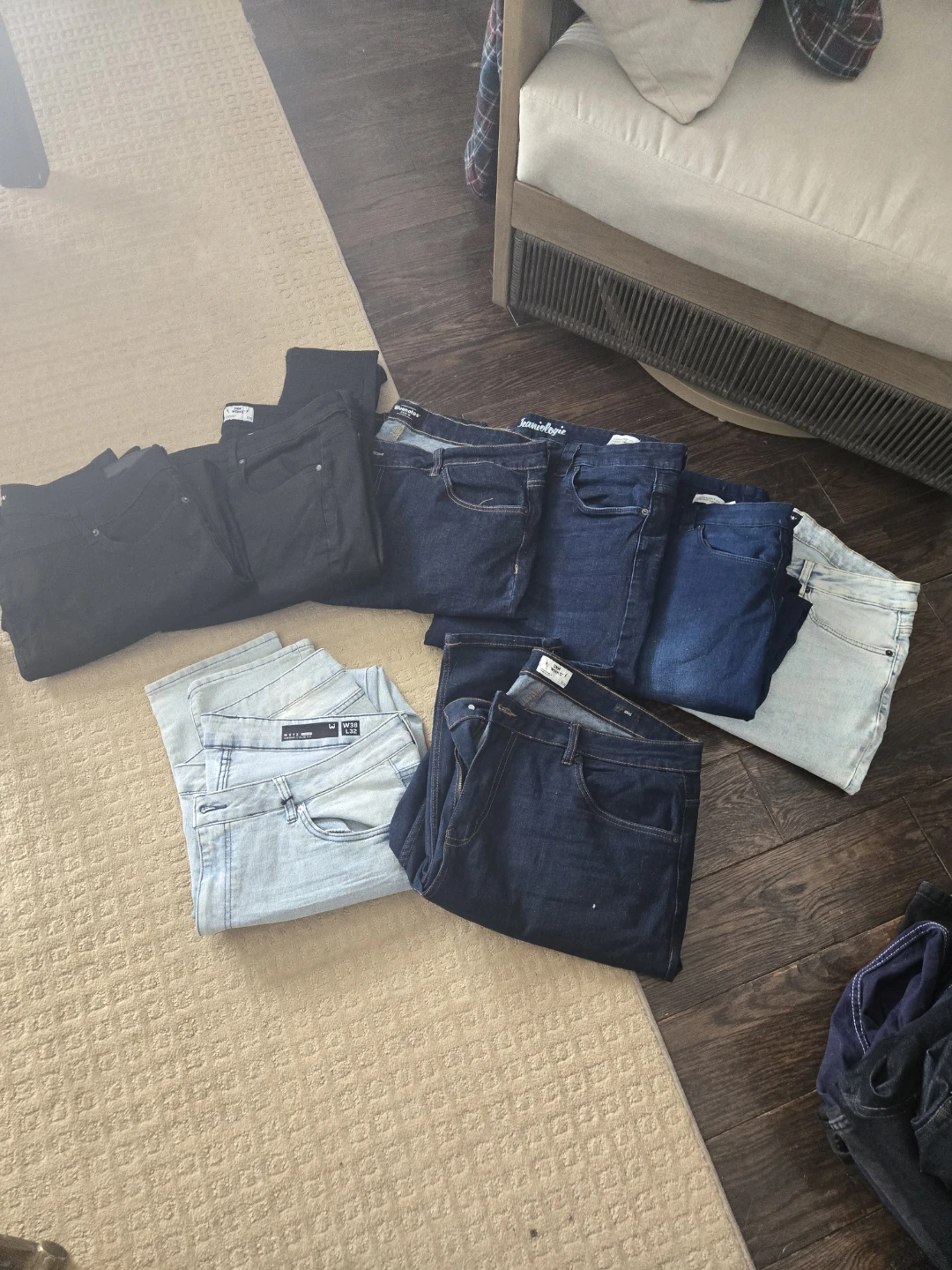 Bundle of 8 pairs of jeans - various brands and washes