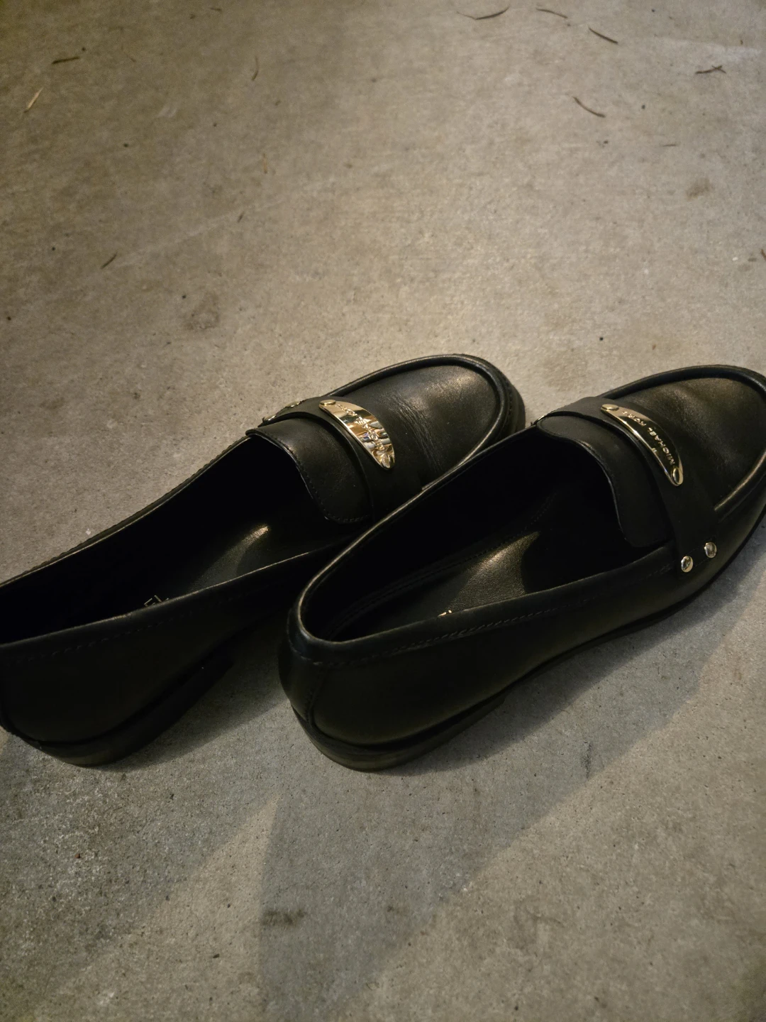Michael Kors Women's Black Leather Loafers Size 6M - photo 3
