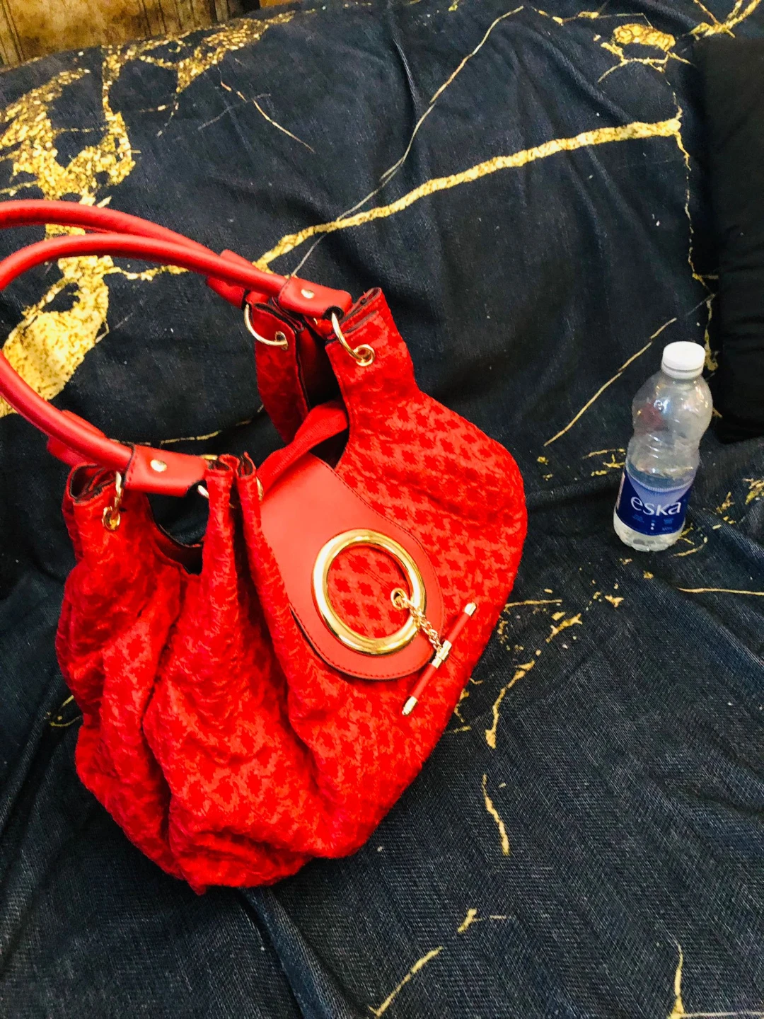 Red textured bag with gold hardware - photo 2