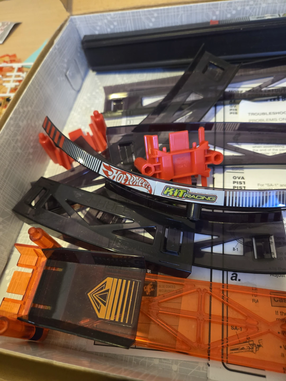 Hot Wheels Kit Racing Test Trax Toy Car Track Set - photo 3