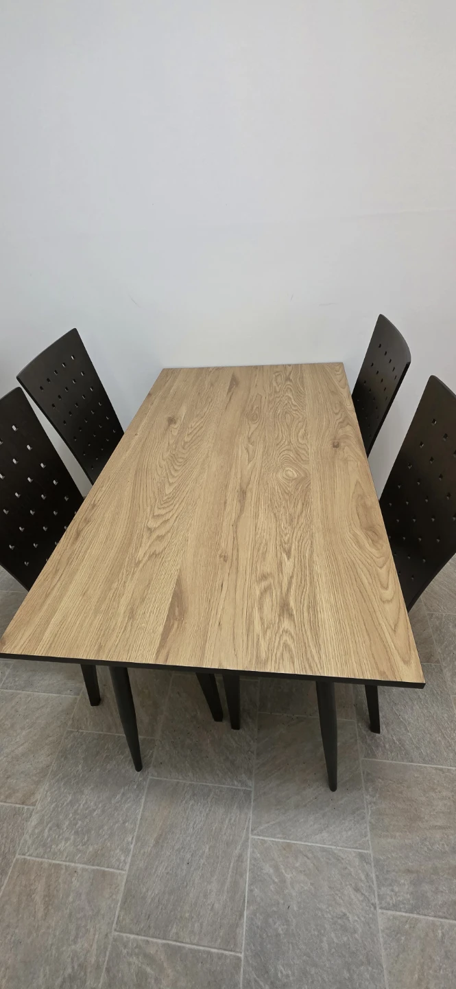 💥MOVING SALE💥Wood Dining Table with metal legs and 4 Chairs