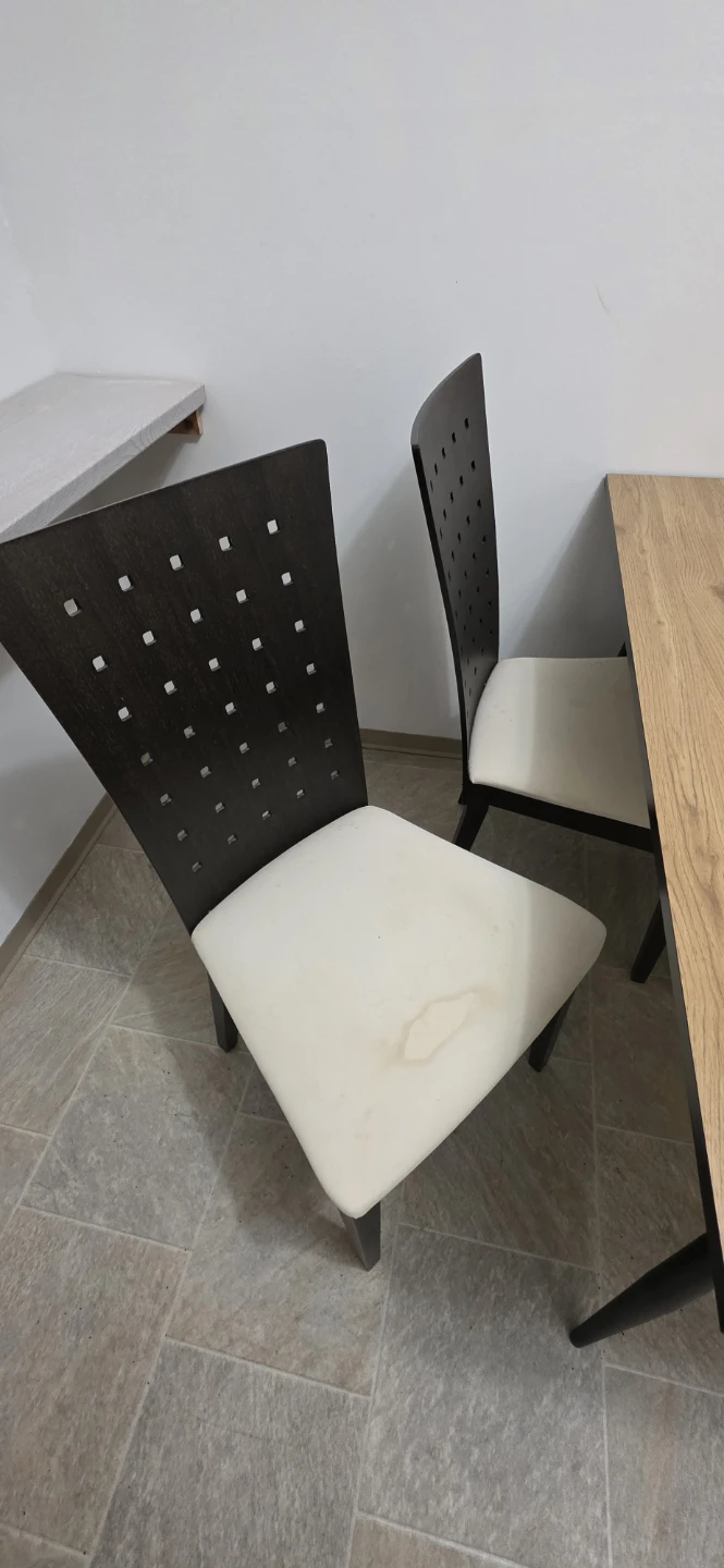 💥MOVING SALE💥Wood Dining Table with metal legs and 4 Chairs - photo 5