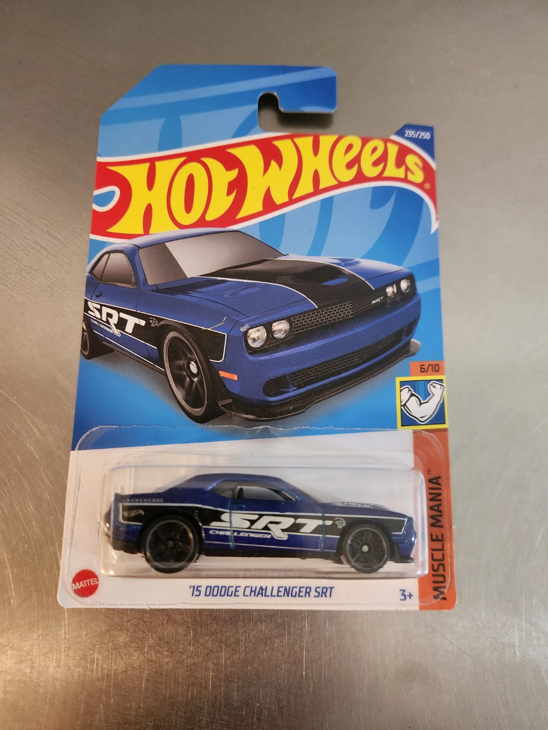 Hot Wheels '15 Dodge Challenger SRT Muscle Mania Diecast Car