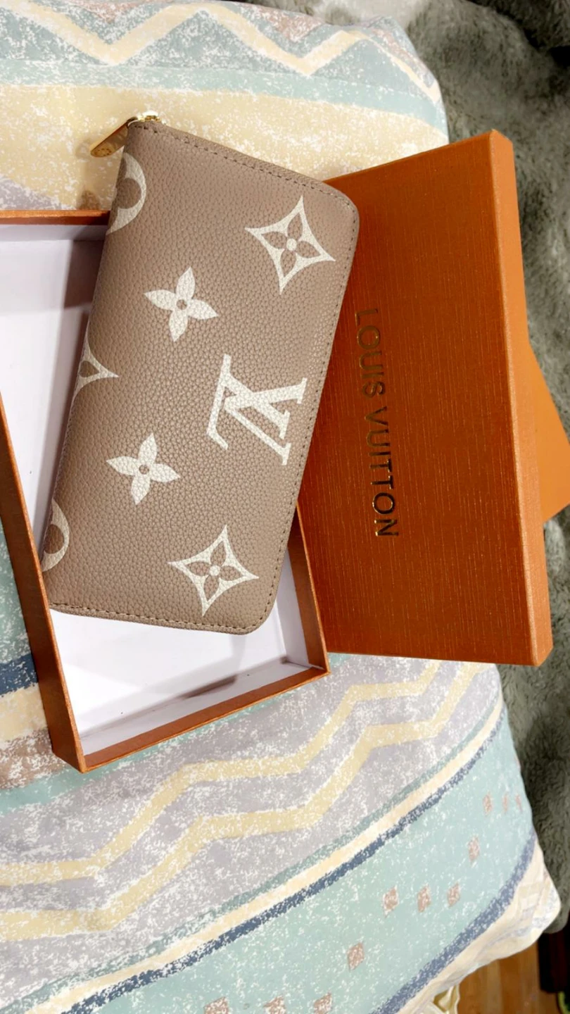 Louis Vuitton Monogram Zip Around Wallet - photo 5