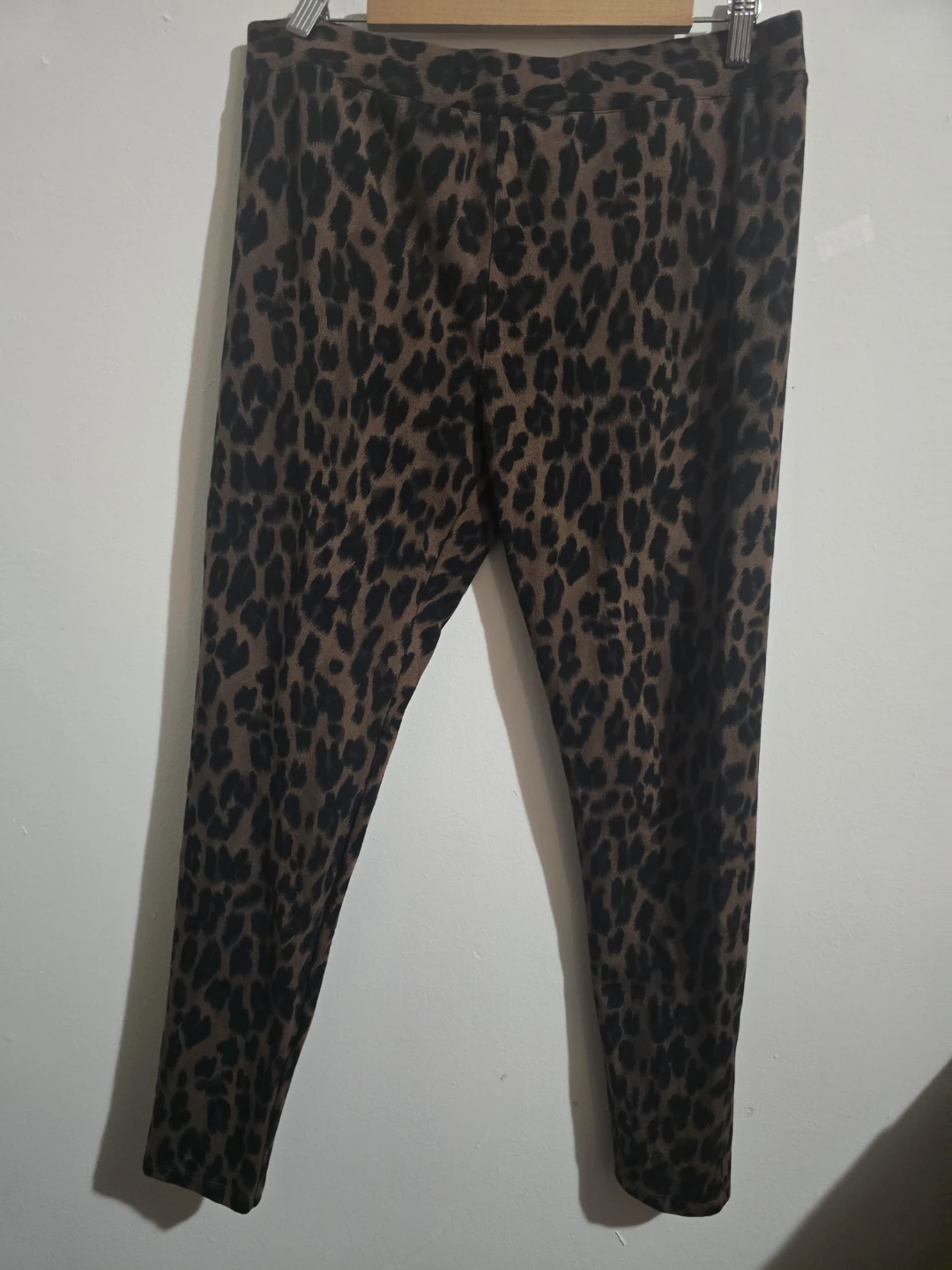 Style & Co Leopard Print Leggings - Size L