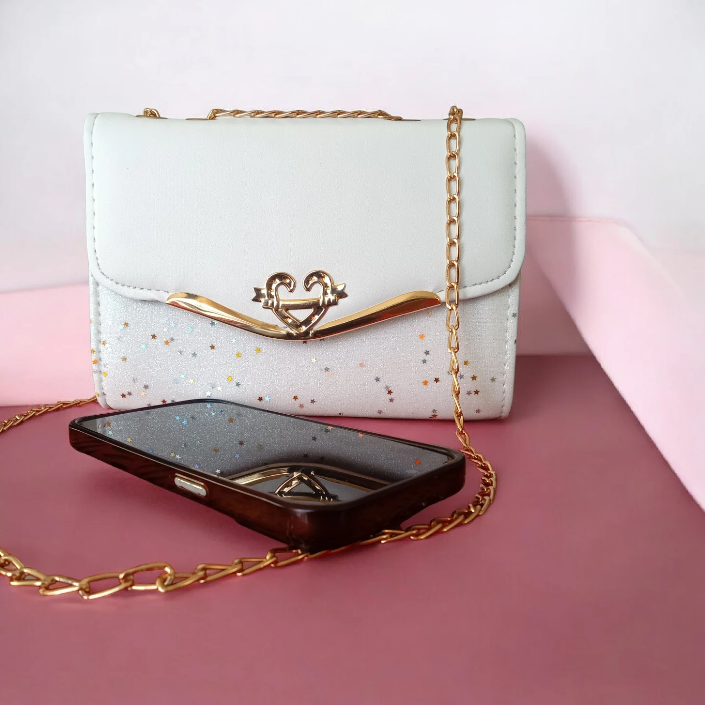 White sparkly cross body purse with gold chain - photo 2