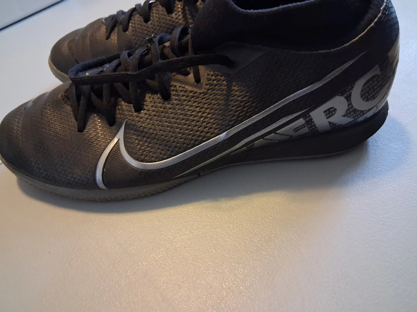 Nike Mercurial Indoor Soccer Shoes Size us 9.5 - photo 4
