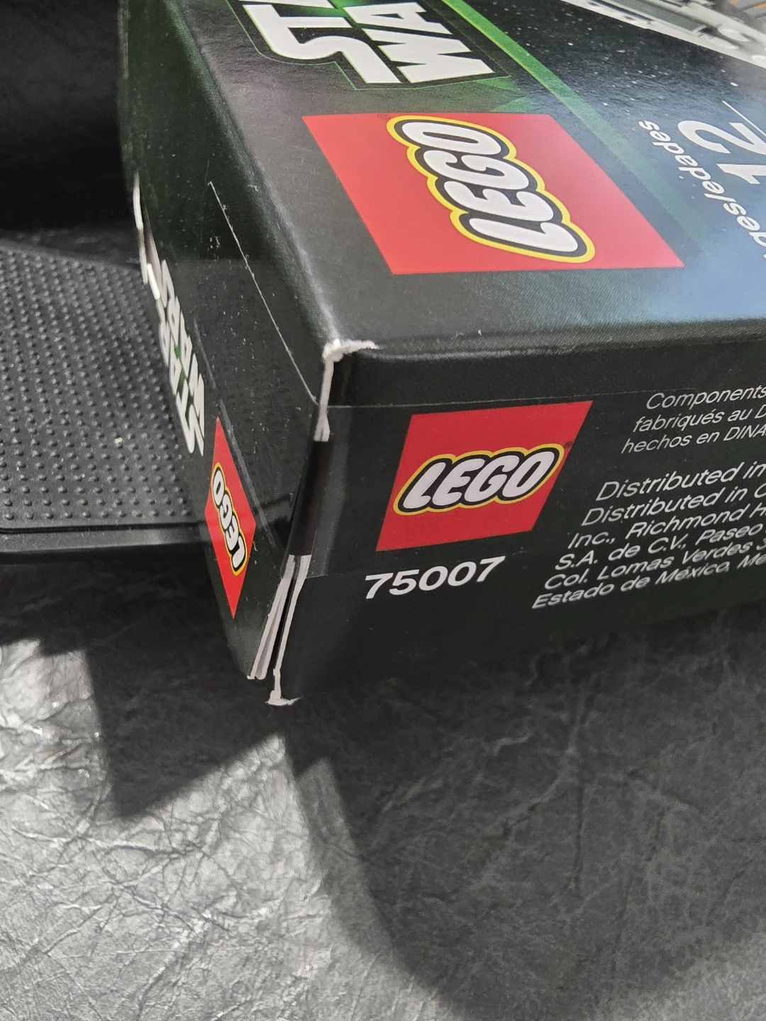 LEGO Star Wars 75007 Republic Assault Ship & Coruscant BNIB - photo 5