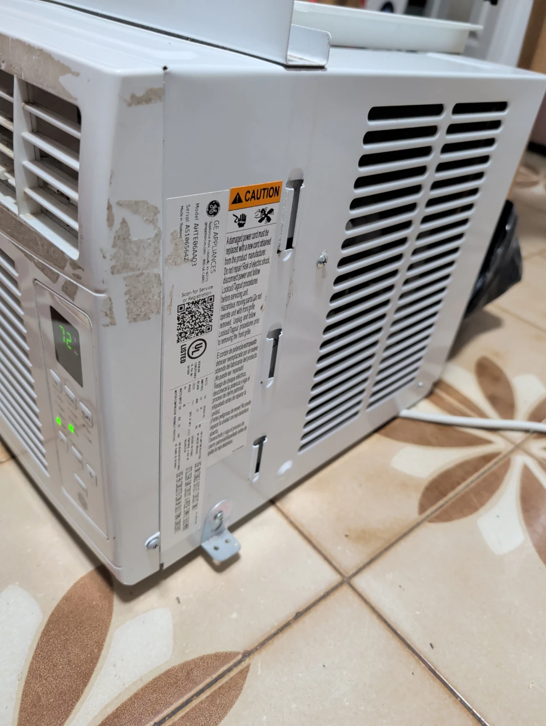 GE Window Air Conditioner - photo 4
