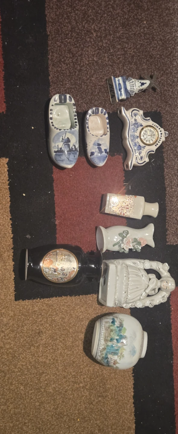 Blue and White Delft Style Ceramic Ashtrays and Decor - photo 3