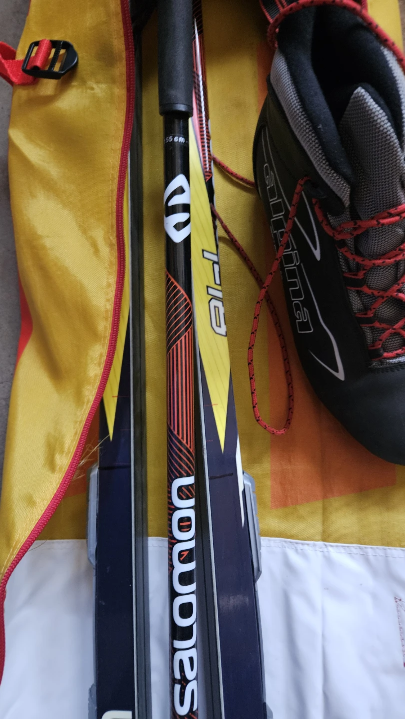 Salomon Elite 7 Aero CL Cross Country Skis with Boots and Bag