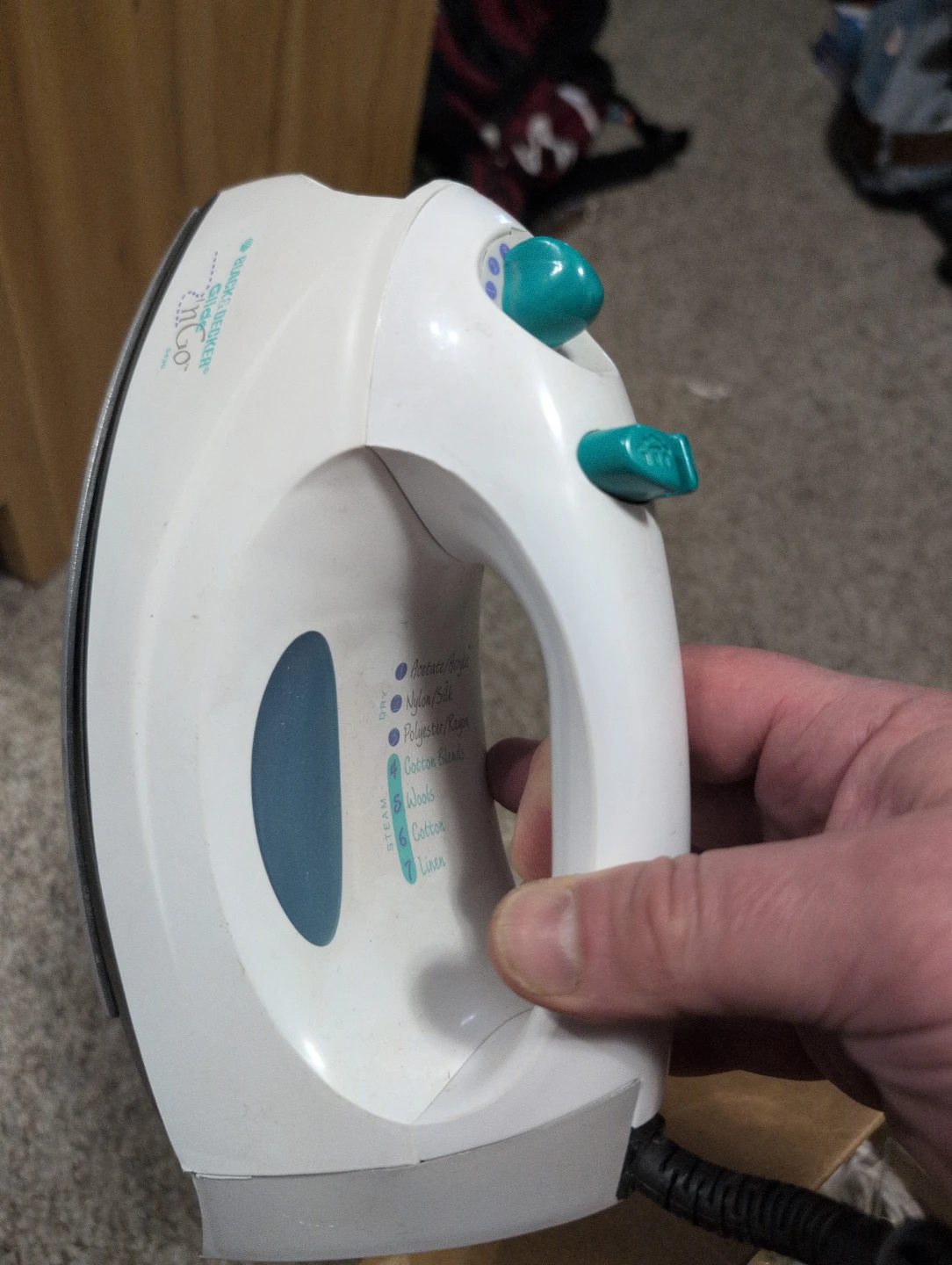 BLACK+DECKER "Glide & Go" Iron