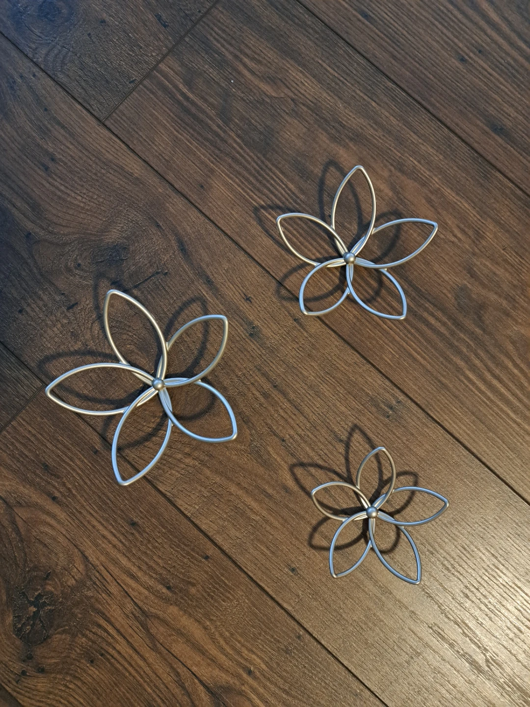 Umbra wall flower decor