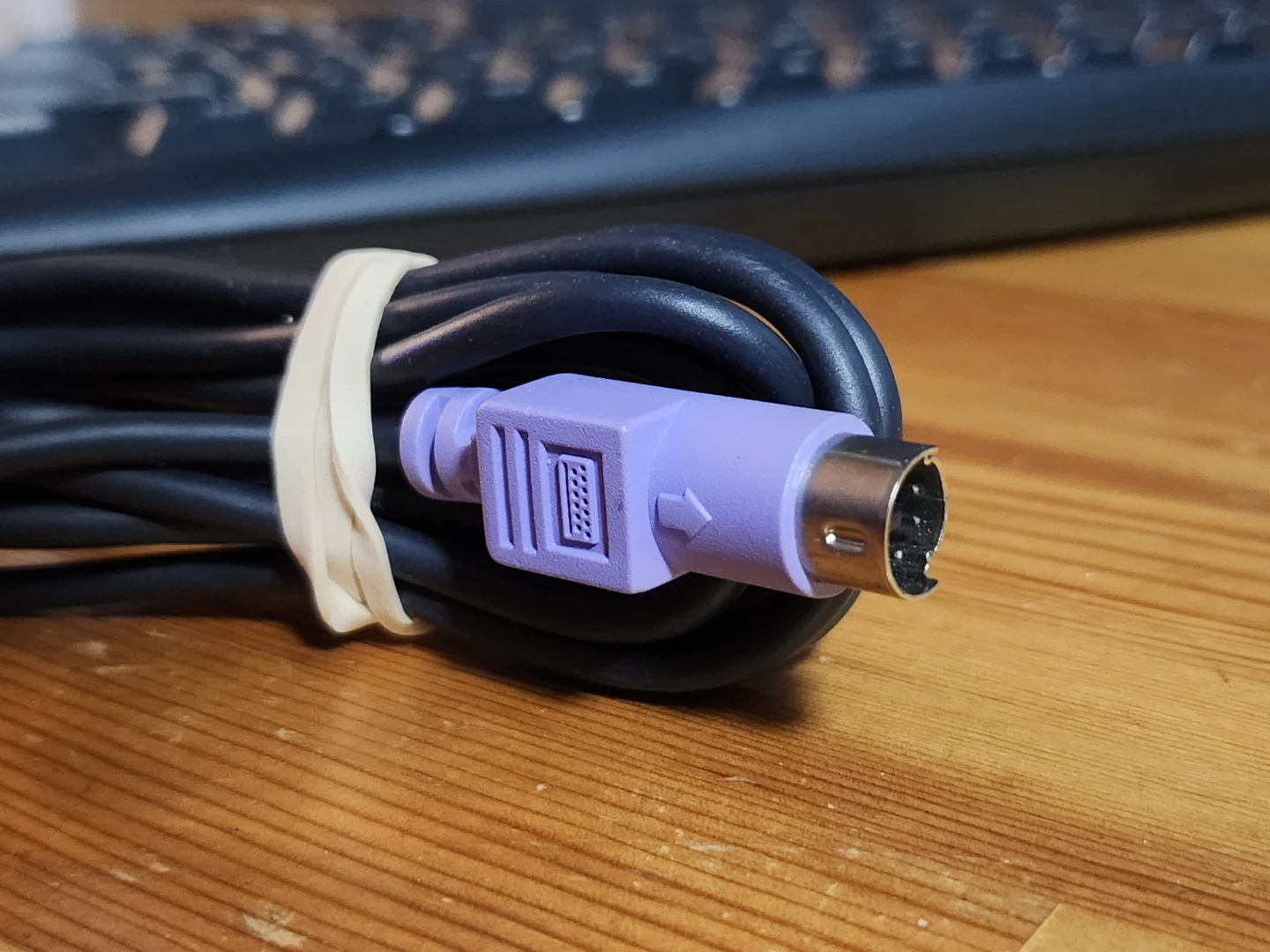 Microsoft Wired Keyboard PS/2 Port - photo 4