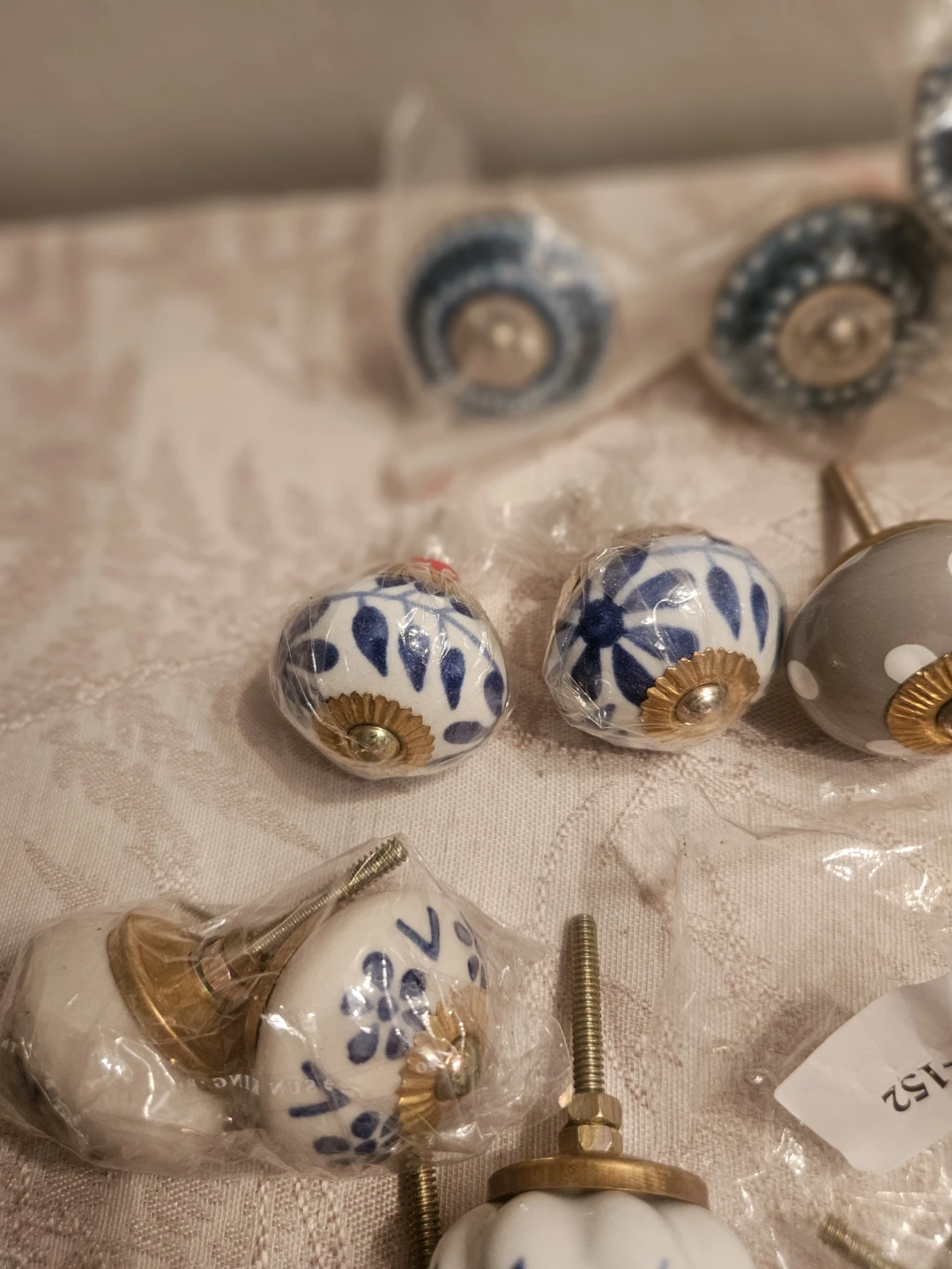 Ceramic Drawer Knobs Set - Assorted Designs 17 pcs - photo 4