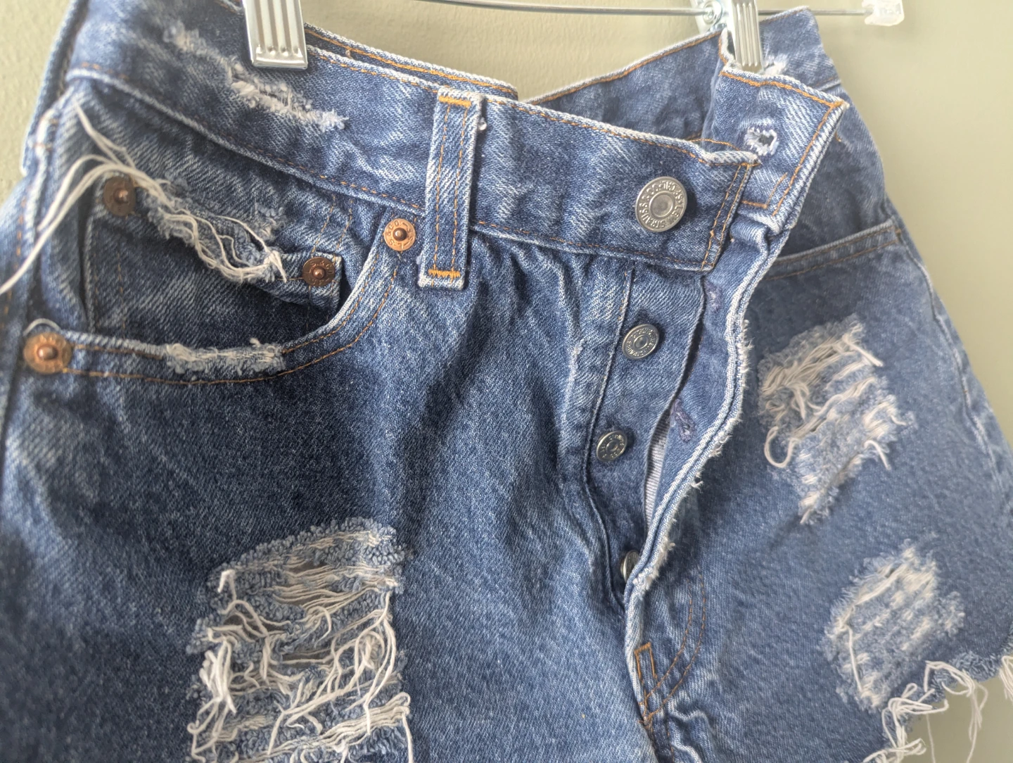 Levi's Women's Denim Cutoff Shorts size 29 - photo 4