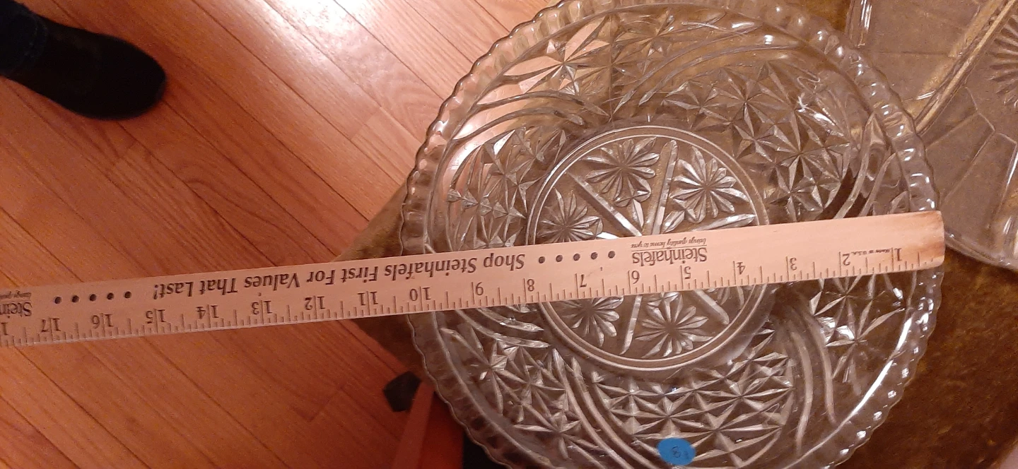 Vintage 10" Crystal like Serving Bowl. - photo 2