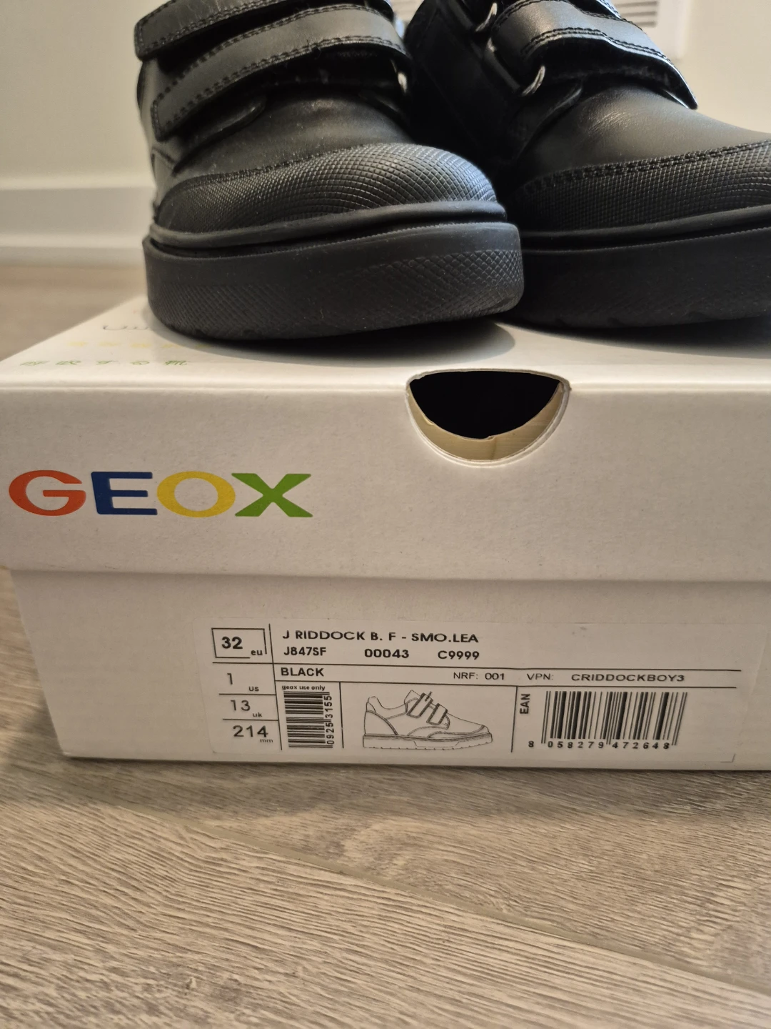New!GEOX Black Leather Velcro Shoes - Boys Size 13 US / 32 EU - photo 2