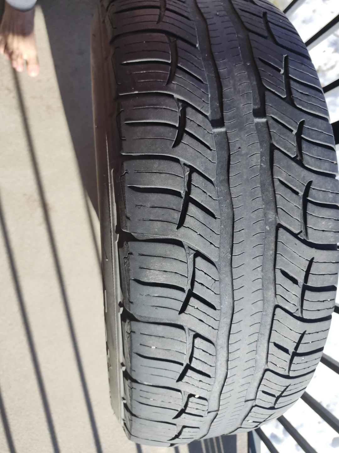 Goodyear Wrangler All-Season Tire 235/65R18 - photo 2