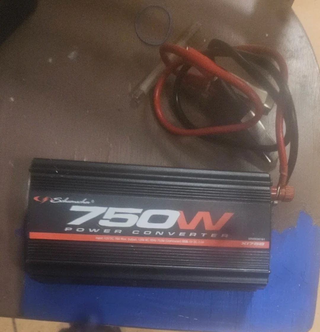 Schumacher 750W Power Converter