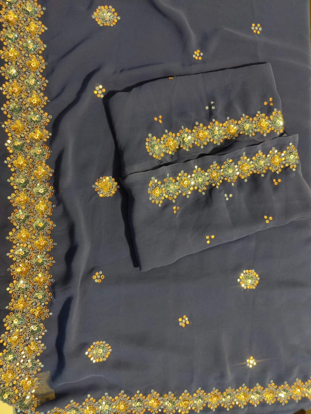 Classic Royal Blue saree with gold border - photo 3