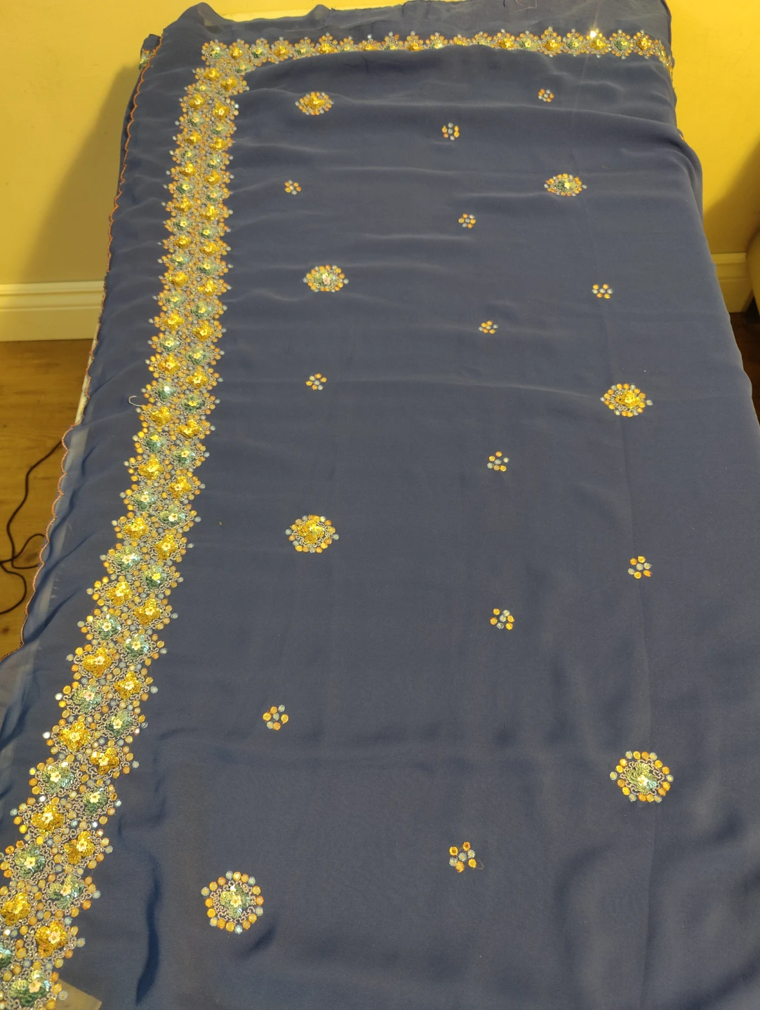 Classic Royal Blue saree with gold border - photo 4