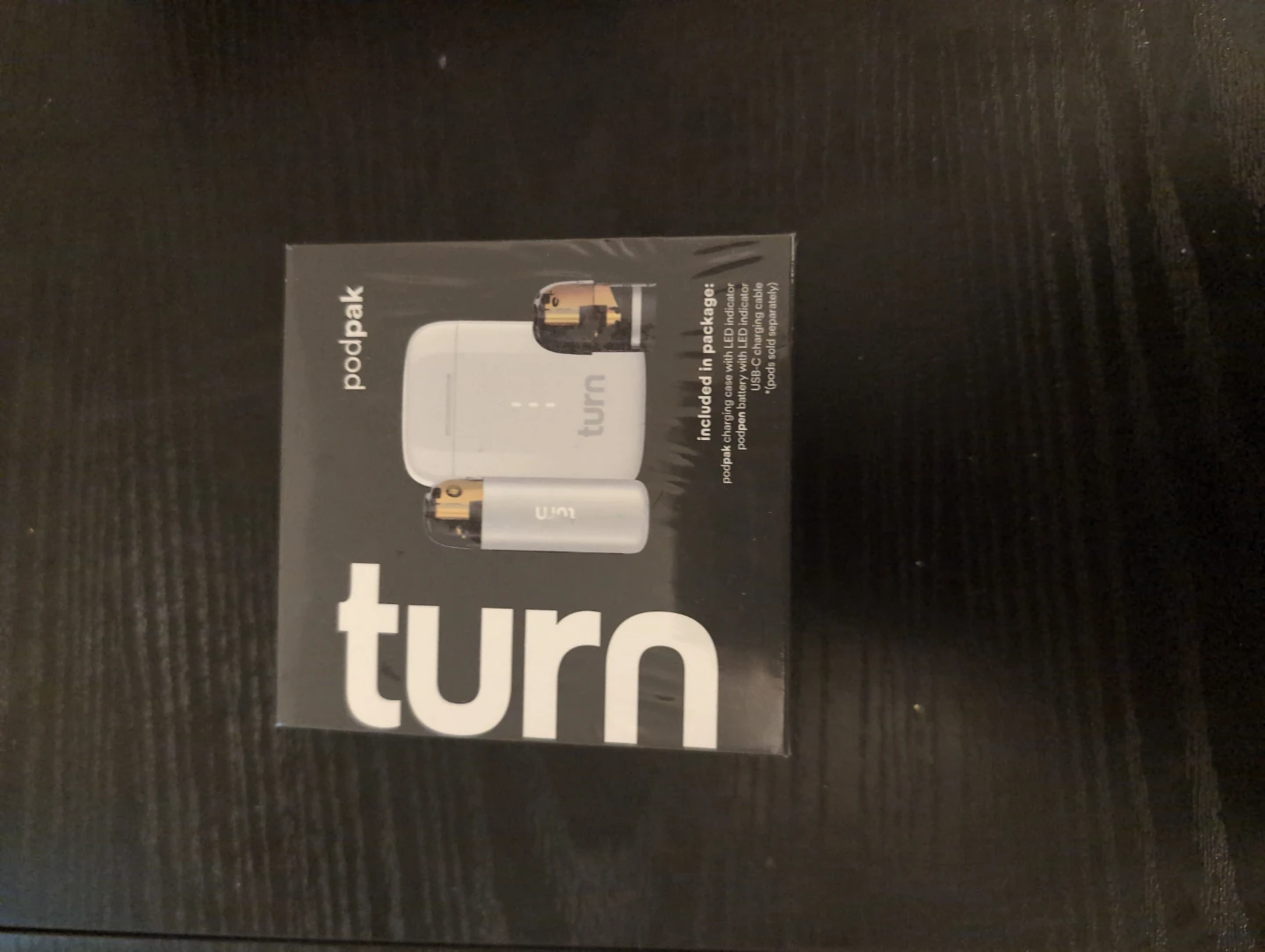 Turn Podpak White Charging Case 🥕