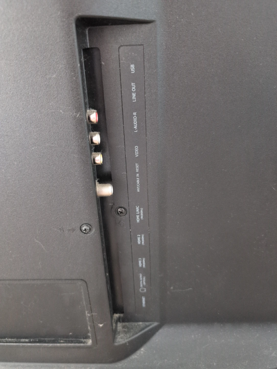 Sharp Roku TV 50 inch - photo 3