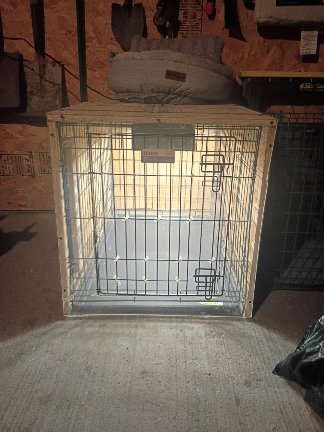 iCrate Pet Crate with Plush Pet Bed