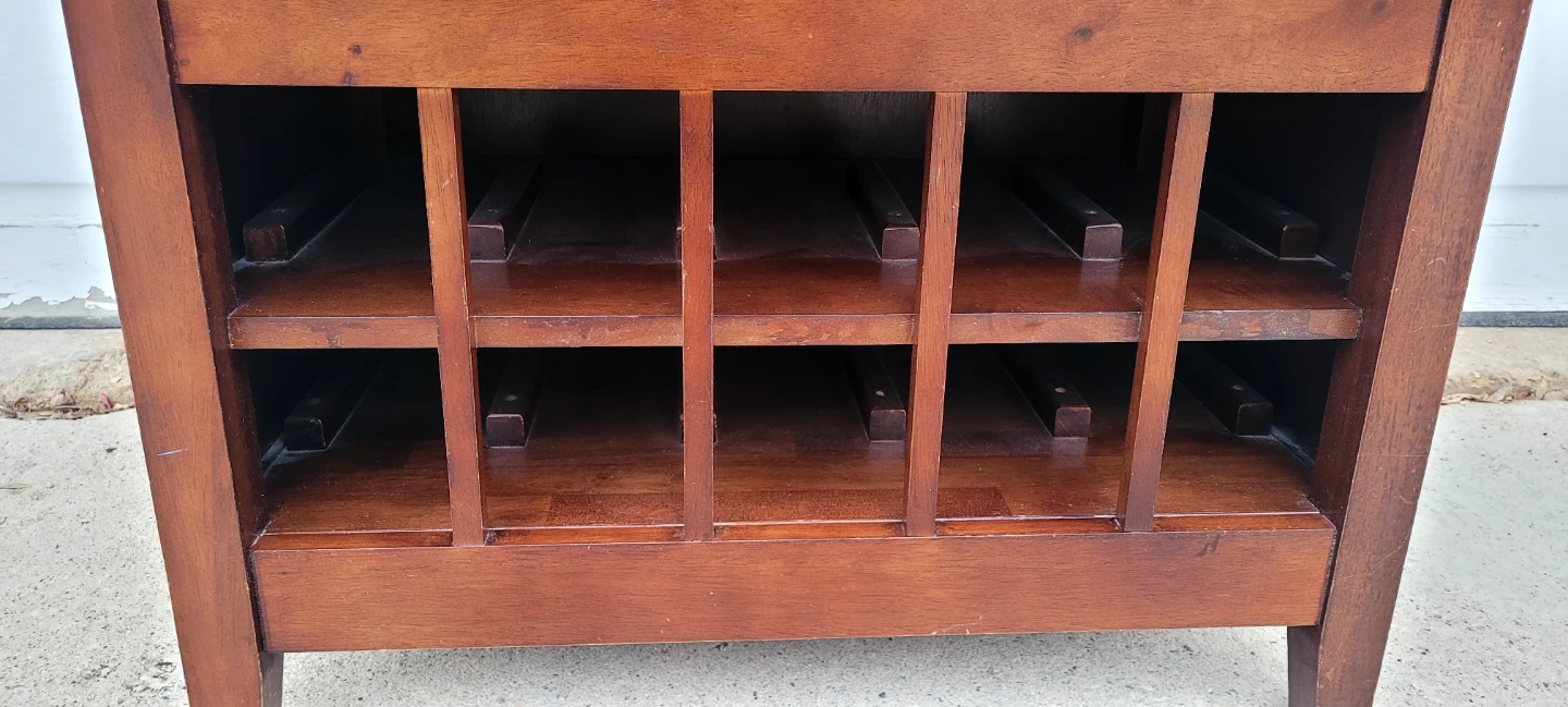 Kitchen Island w/ Butchers Block Top / Wine Rack ❤️ - photo 5