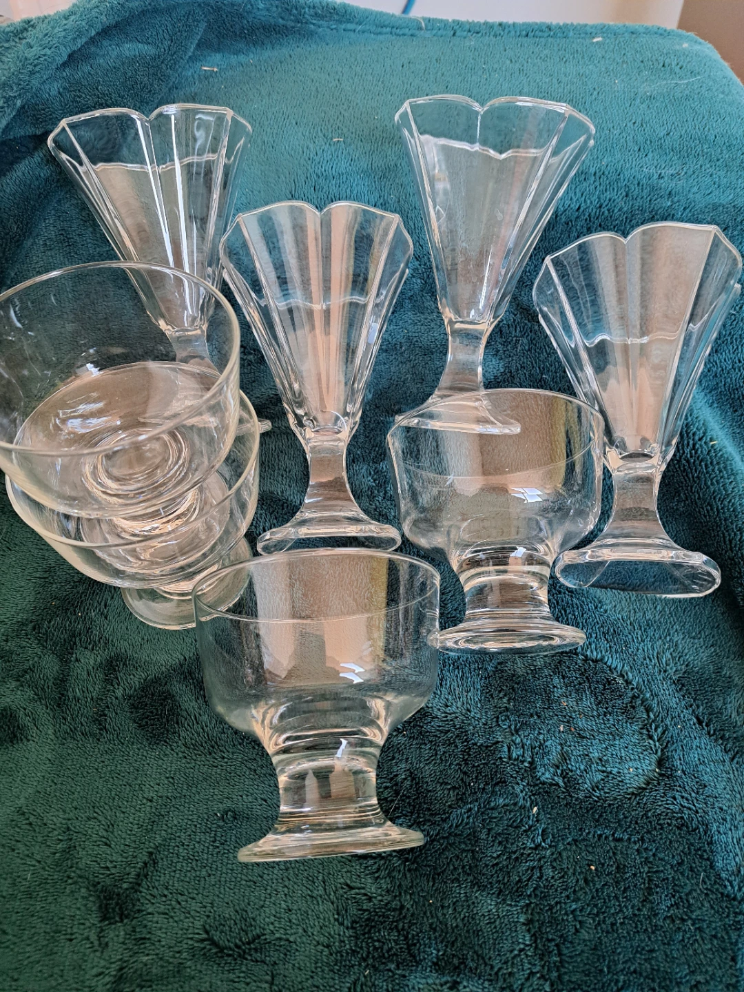 Set of 8 Clear Glass Dessert Cups