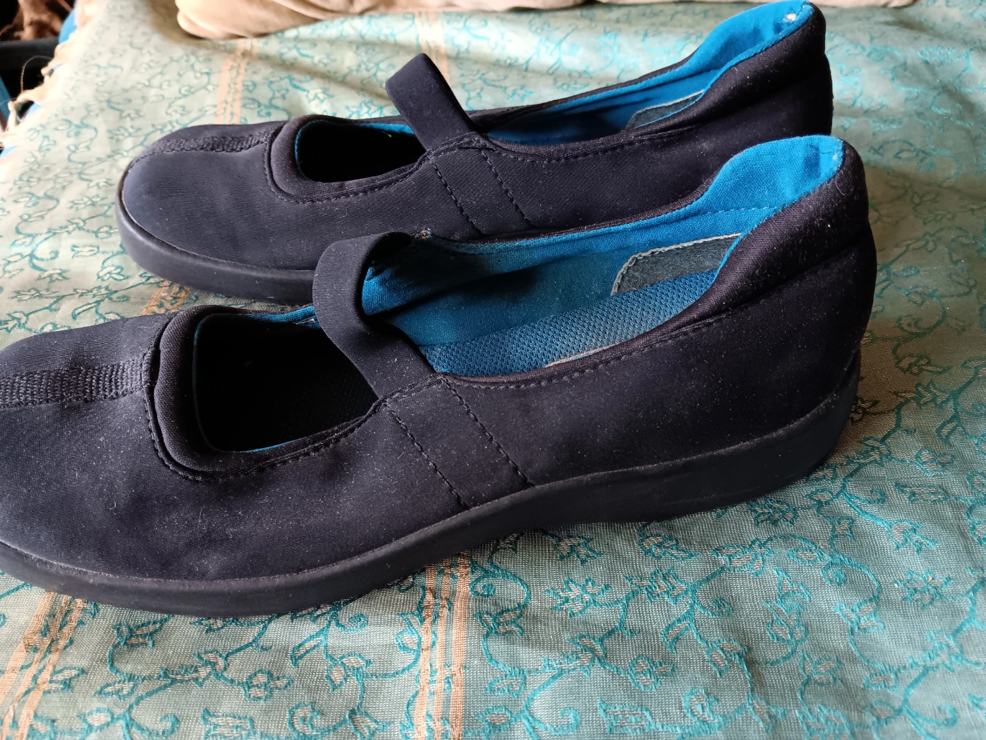 "🏆" Women's Black Canvas Mary Jane Shoes