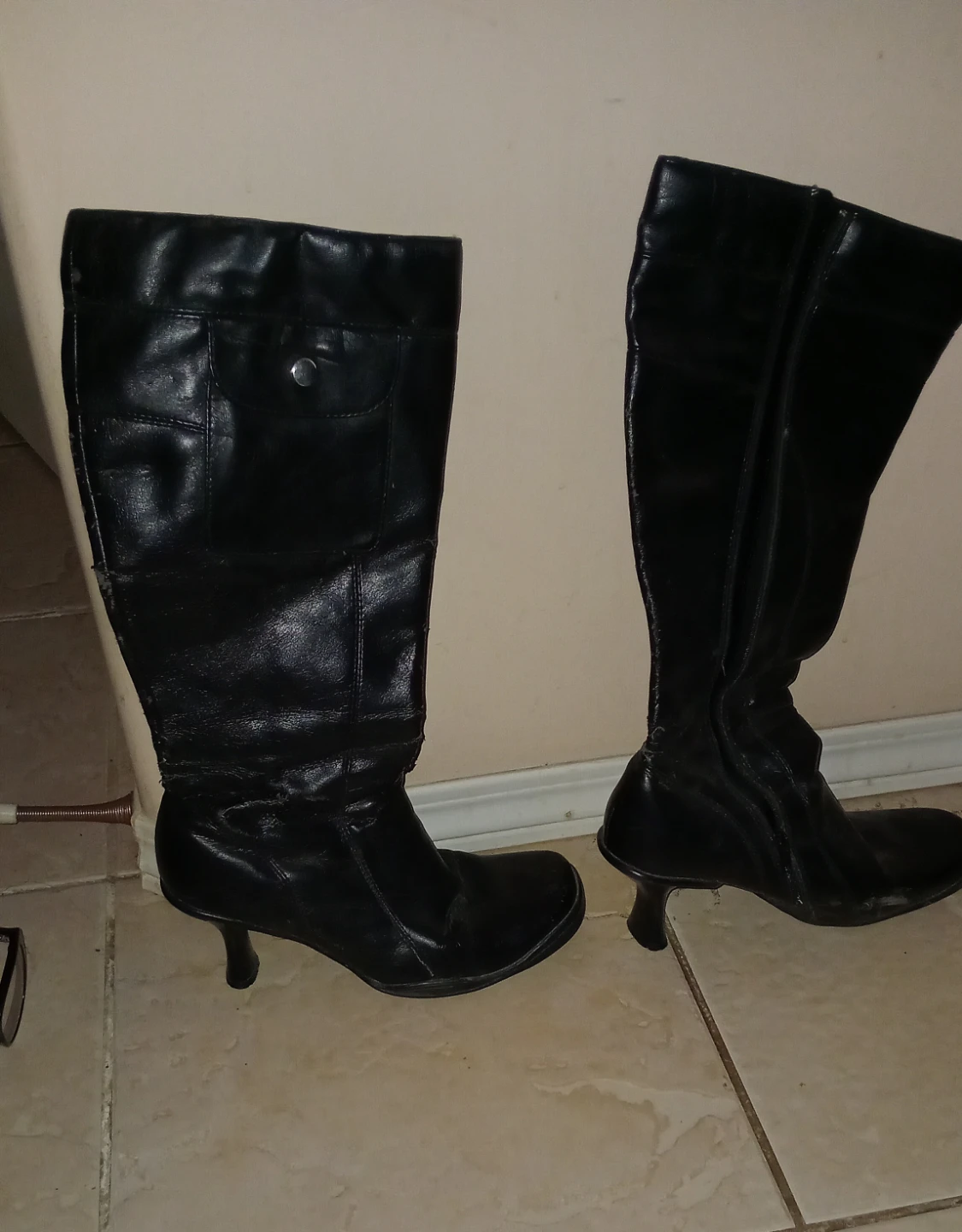 Black Knee-High Heeled Boots🥕