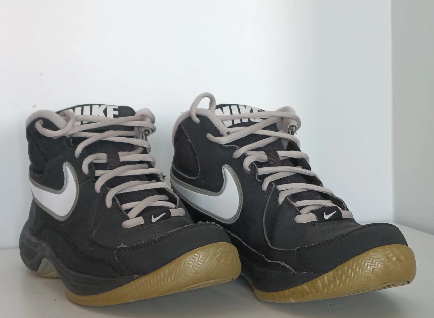 Nike High Top Sneakers – Black/White Gum Sole – Size 7 – Clean