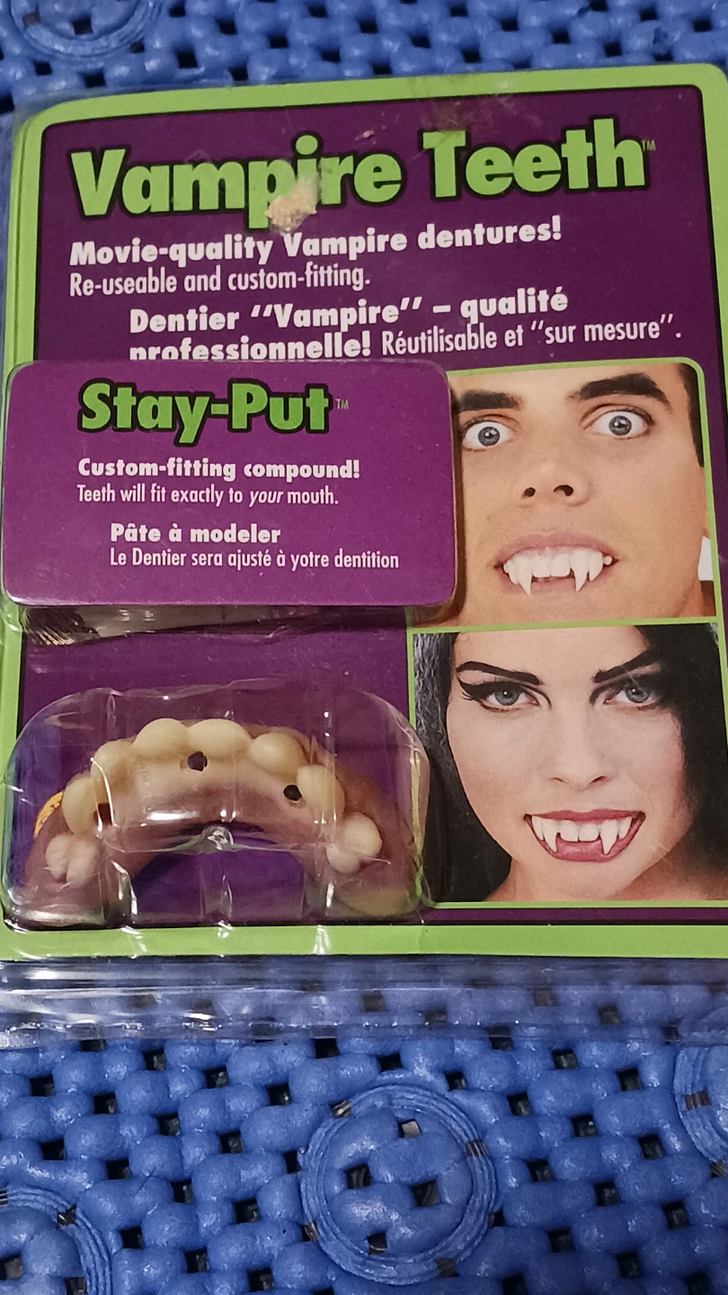 Rubie's Vampire Teeth - Movie Quality - Quality 3 Style