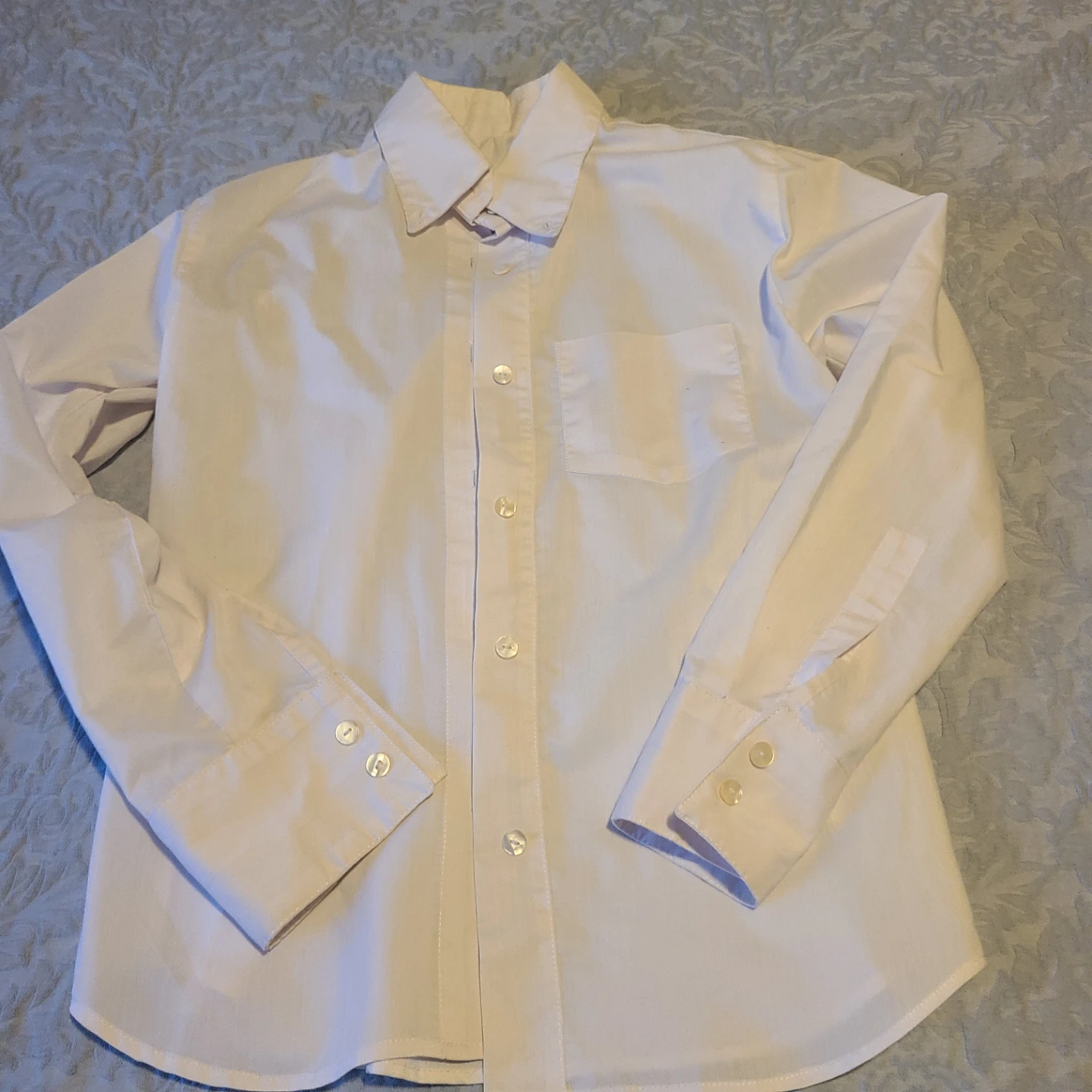 White Button-Up Dress Shirt"🧡"