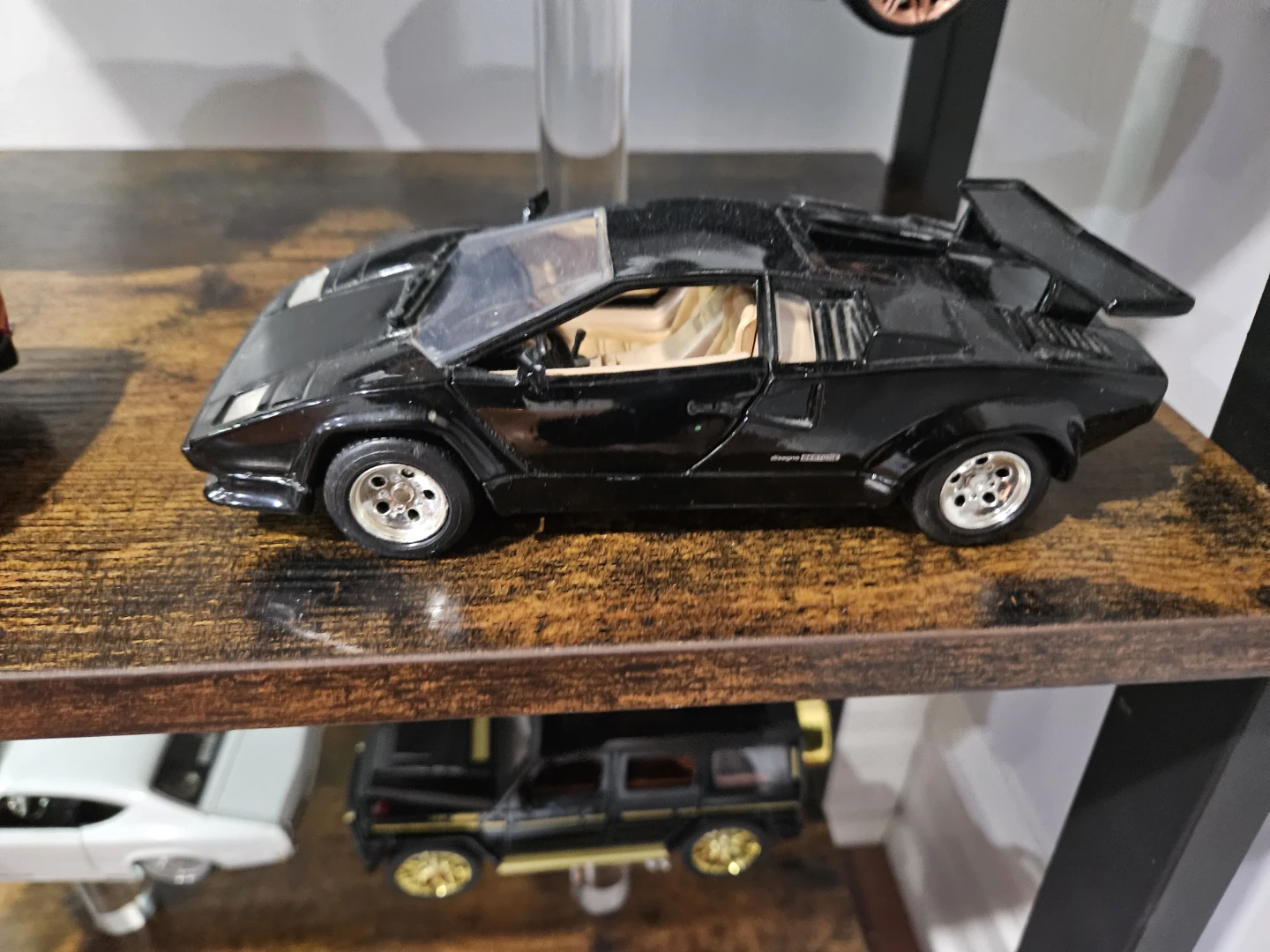 1/24 Lamborghini Countach die-cast model car