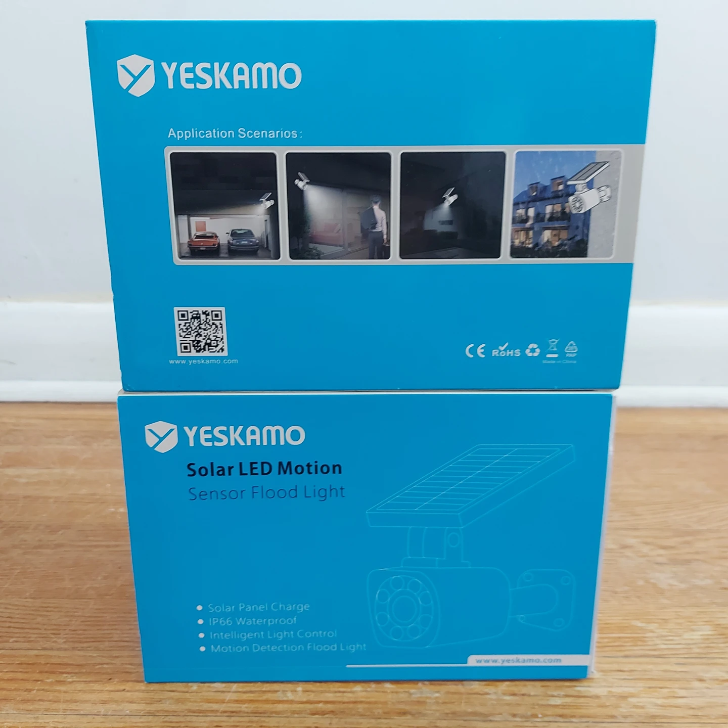 YESKAMO Solar LED Motion Sensor Flood Light - photo 2