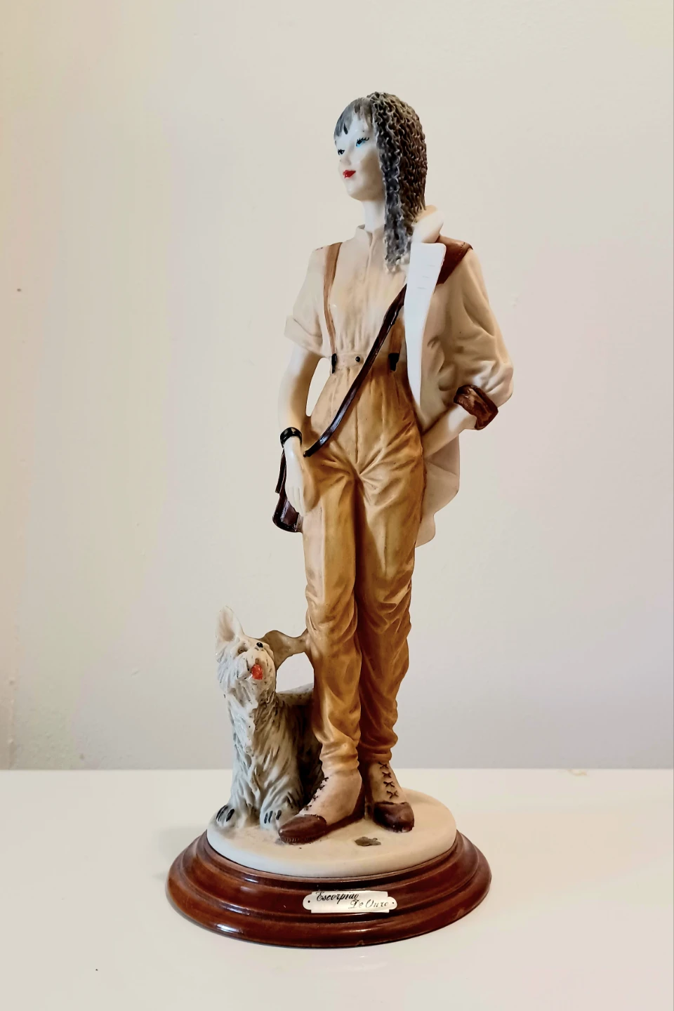 Tall Escorpiao De Ouro Statue
