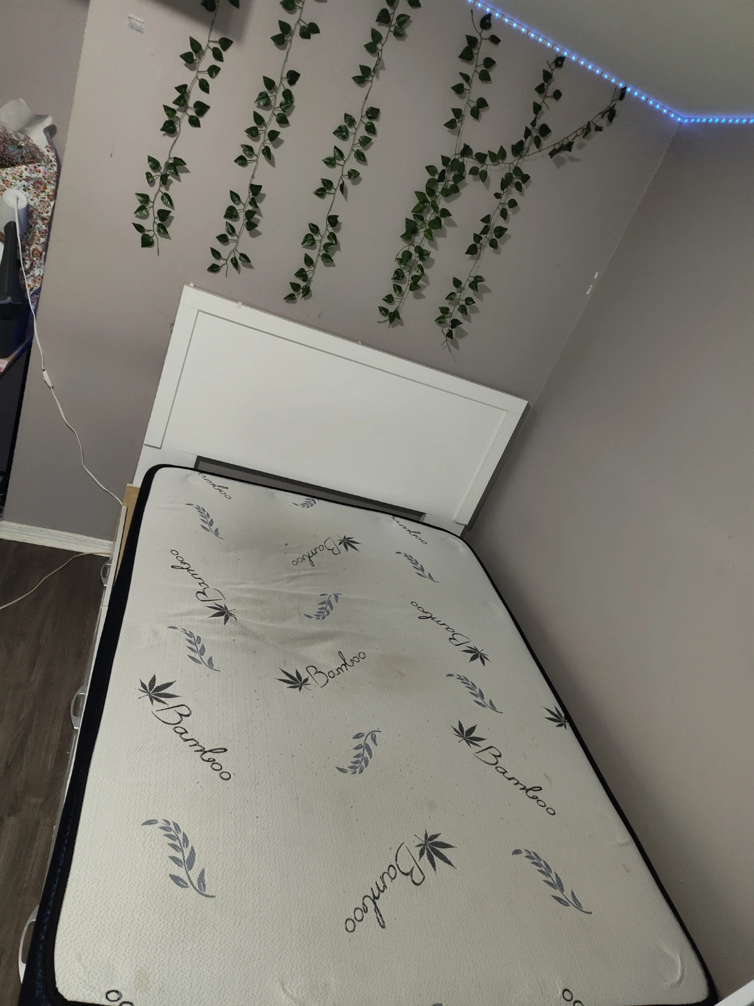 White Double Bed Frame with Drawers and Bamboo Mattress - photo 3