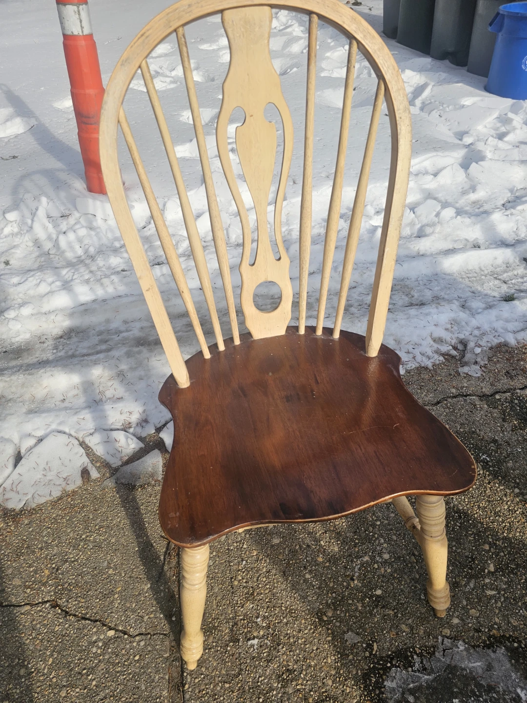 Round Pedestal Dining Table with 4 Chairs - photo 3
