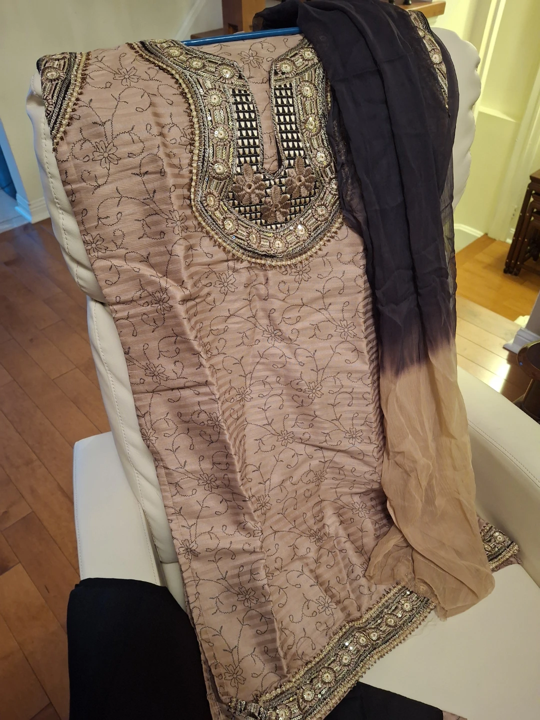 Embellished Kurti Top with Dupatta - Size XL