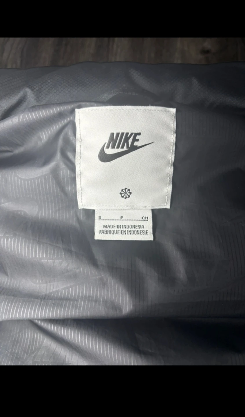 Nike Puffer Vest - photo 3