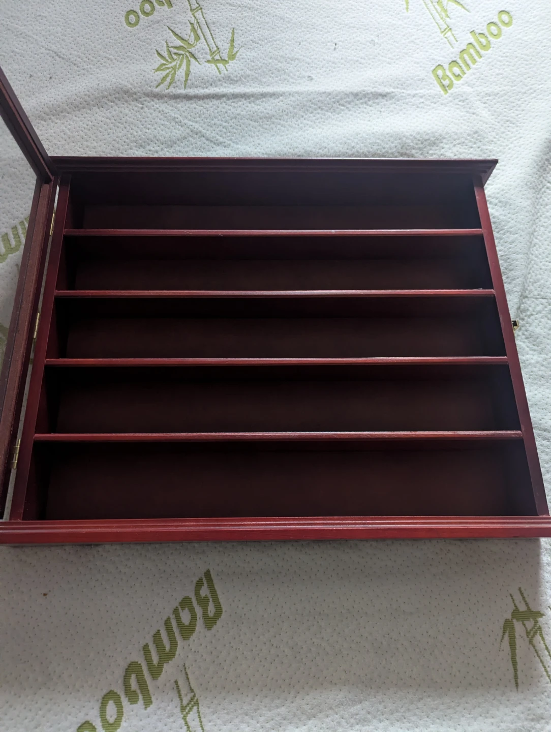 Display Cabinets - photo 2