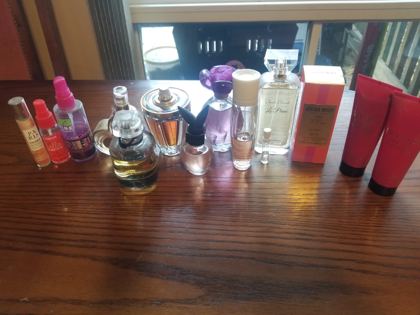 Assorted Perfume Lot