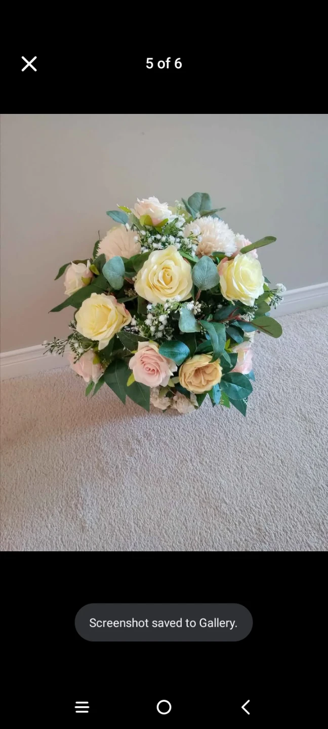 Artificial Floral Arrangement with Roses and Hydrangeas - photo 5