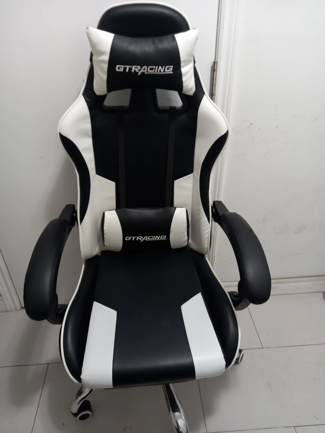 GTRacing Gaming Chair - Black and White