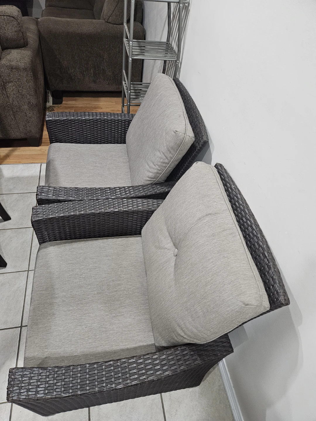 Set of 2 Wicker Armchairs with Grey Cushions