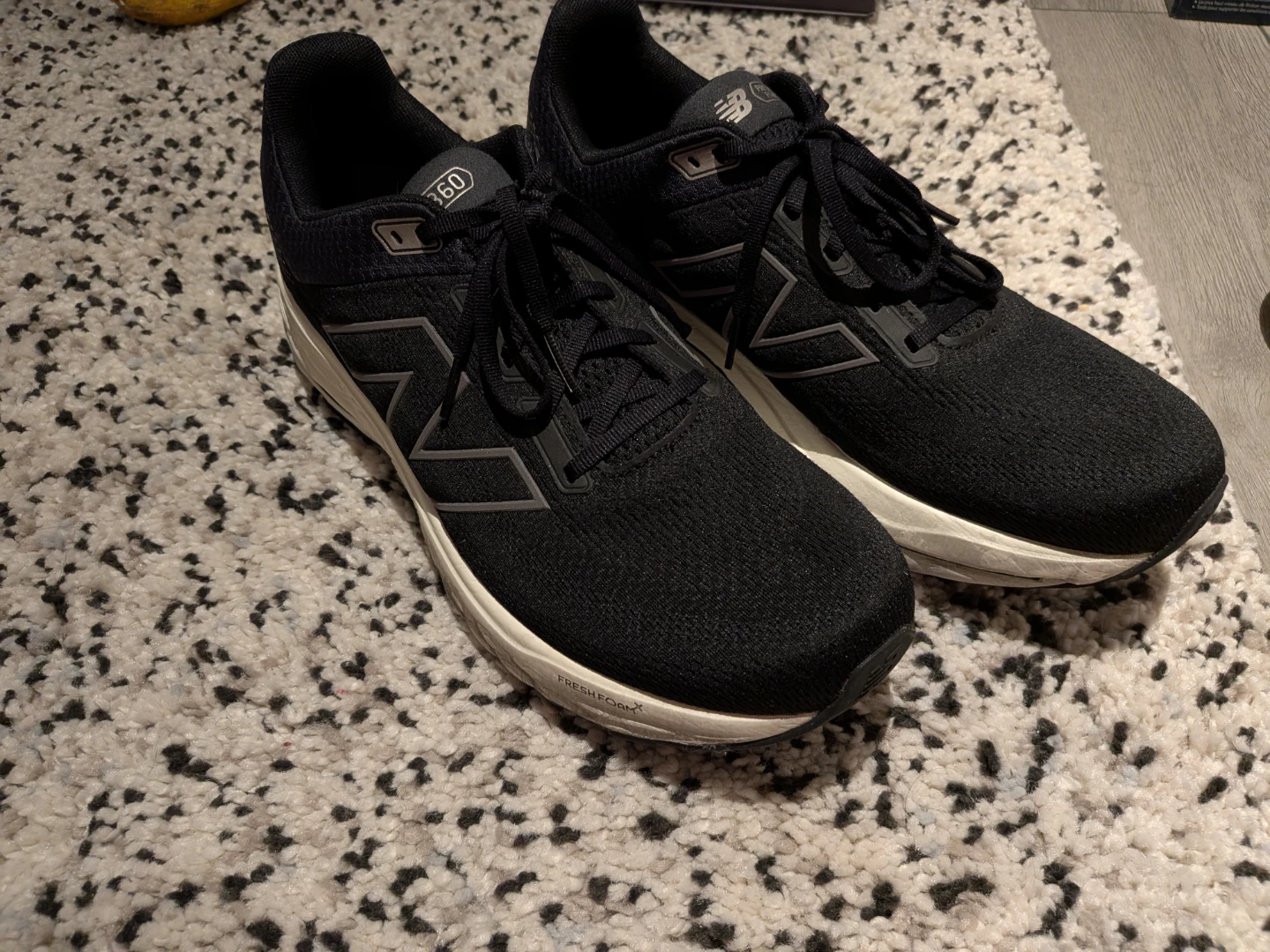 New Balance 860 Men's Running Shoes - Black